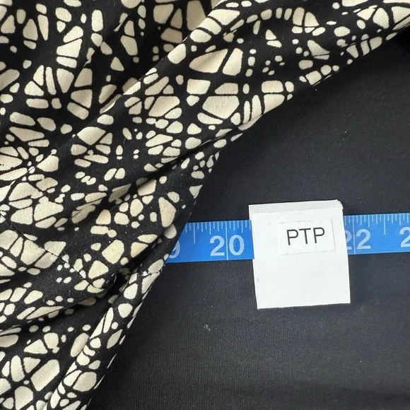 Egerie Paris Dress Womens Small Black Tan Crossover Slinky Knee Length ¾ Sleeve - Picture 3 of 12